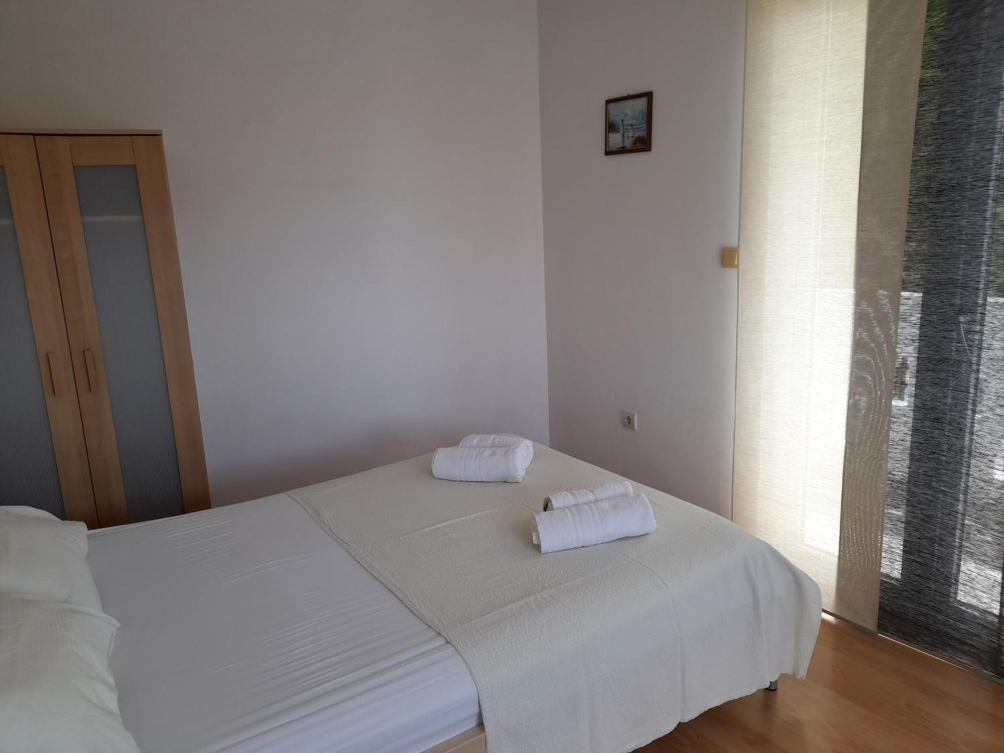 Apartments Malou Baška Voda Oda fotoğraf