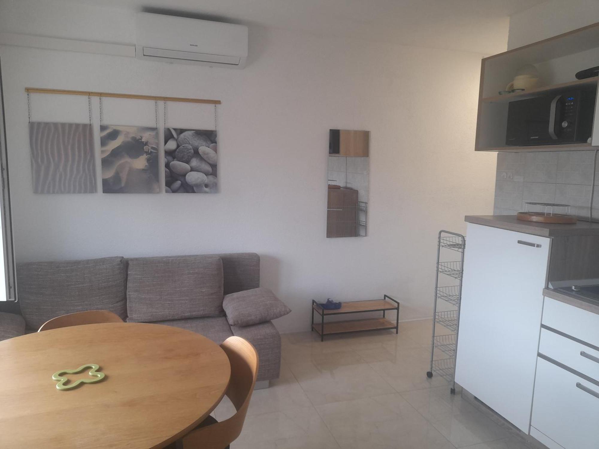 Apartments Malou Baška Voda Oda fotoğraf