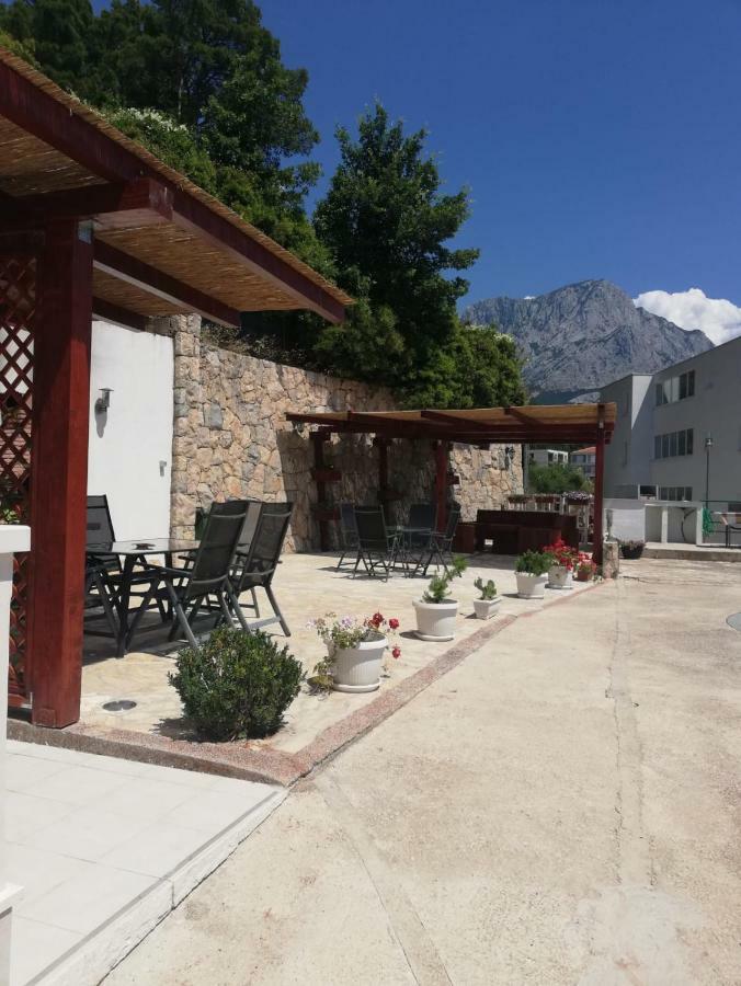 Apartments Malou Baška Voda Dış mekan fotoğraf