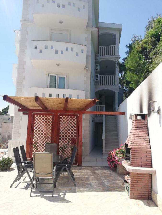Apartments Malou Baška Voda Dış mekan fotoğraf